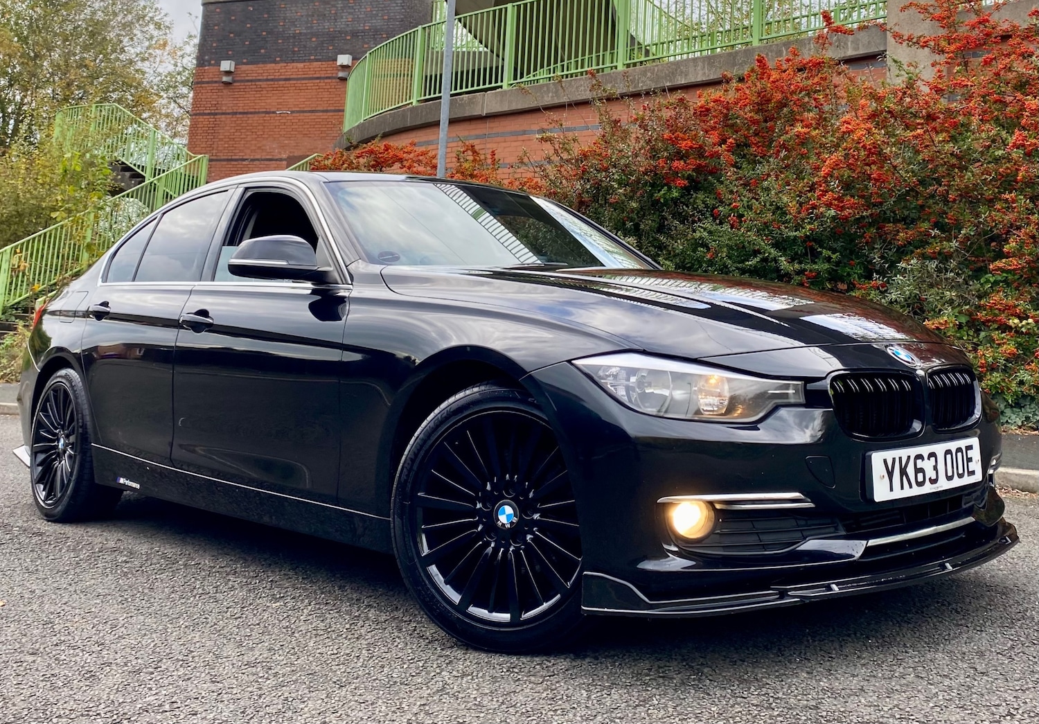 Used BMW 3 Series 2013 for sale - 76484250: Photo 2