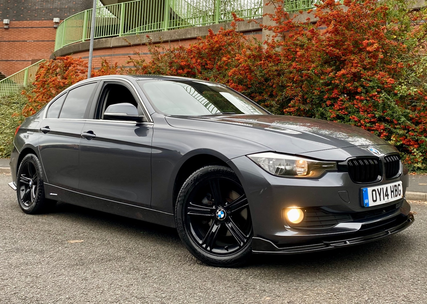 Used BMW 3 Series 2014 for sale - 76225443: Photo 2