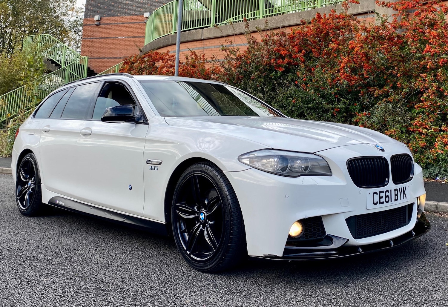 Used BMW 5 Series 2011 for sale - 76497694: Photo 2