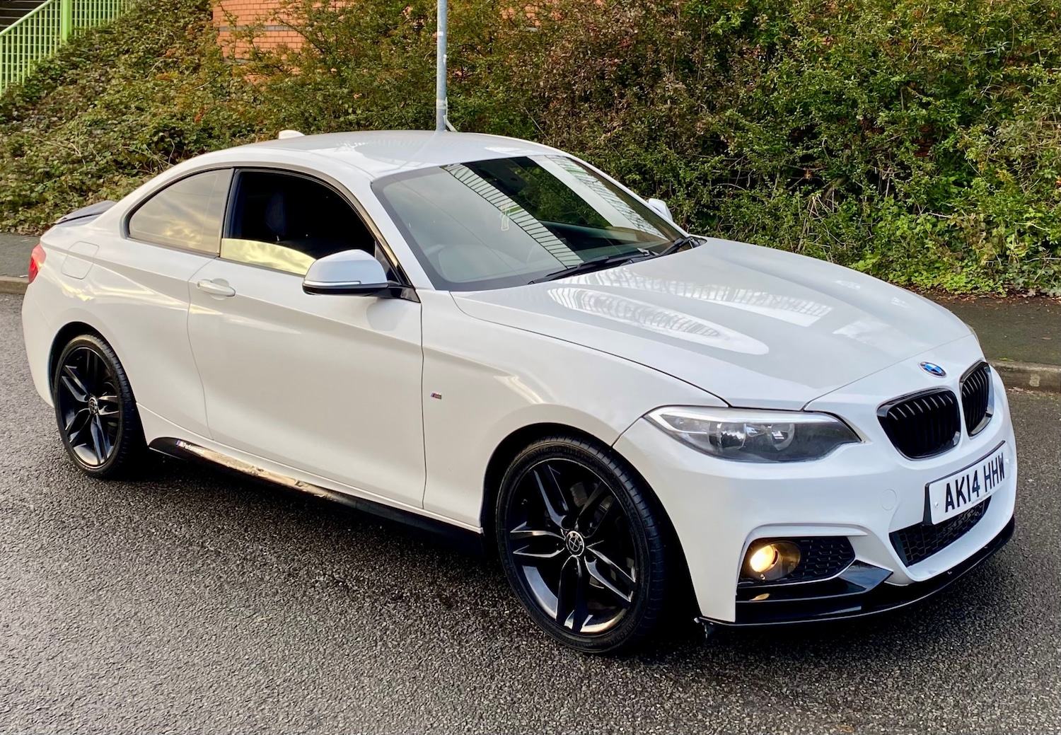 Used BMW 2 Series 2014 for sale - 77186534: Photo 2