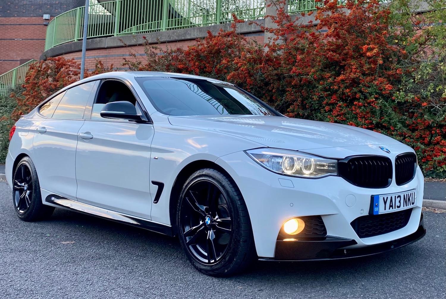 Used BMW 3 Series 2013 for sale - 76187366: Photo 2