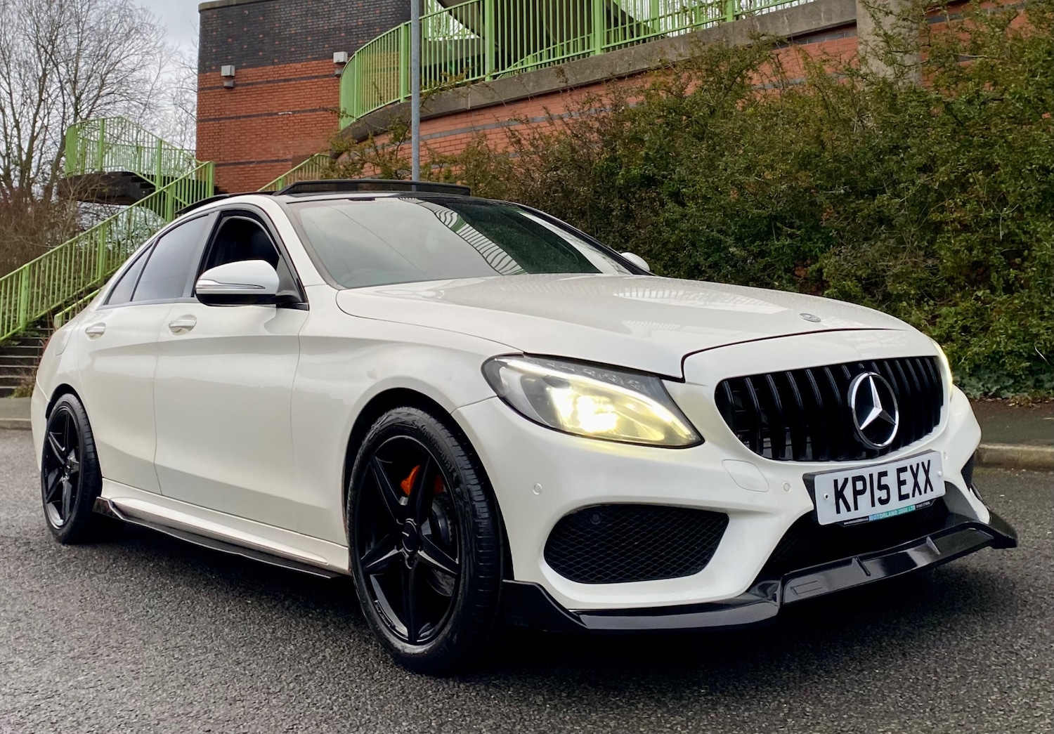 Used Mercedes-Benz C Class 2015 for sale - 77622872: Photo 4