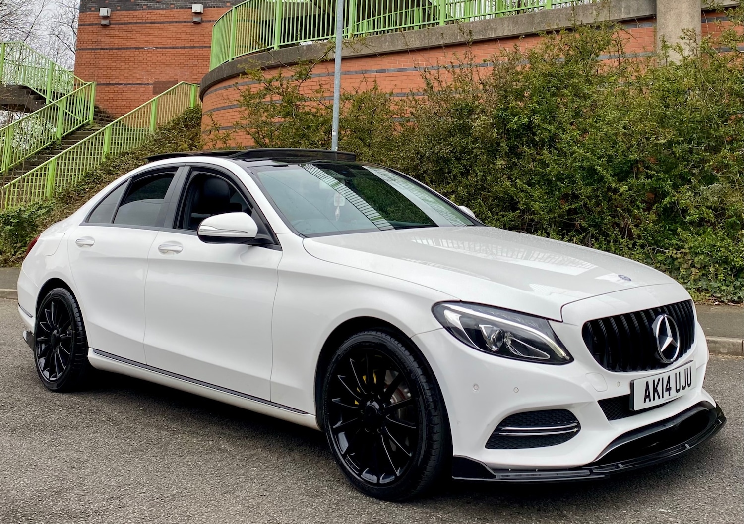 Used Mercedes-Benz C Class 2014 for sale - 77907002: Photo 3