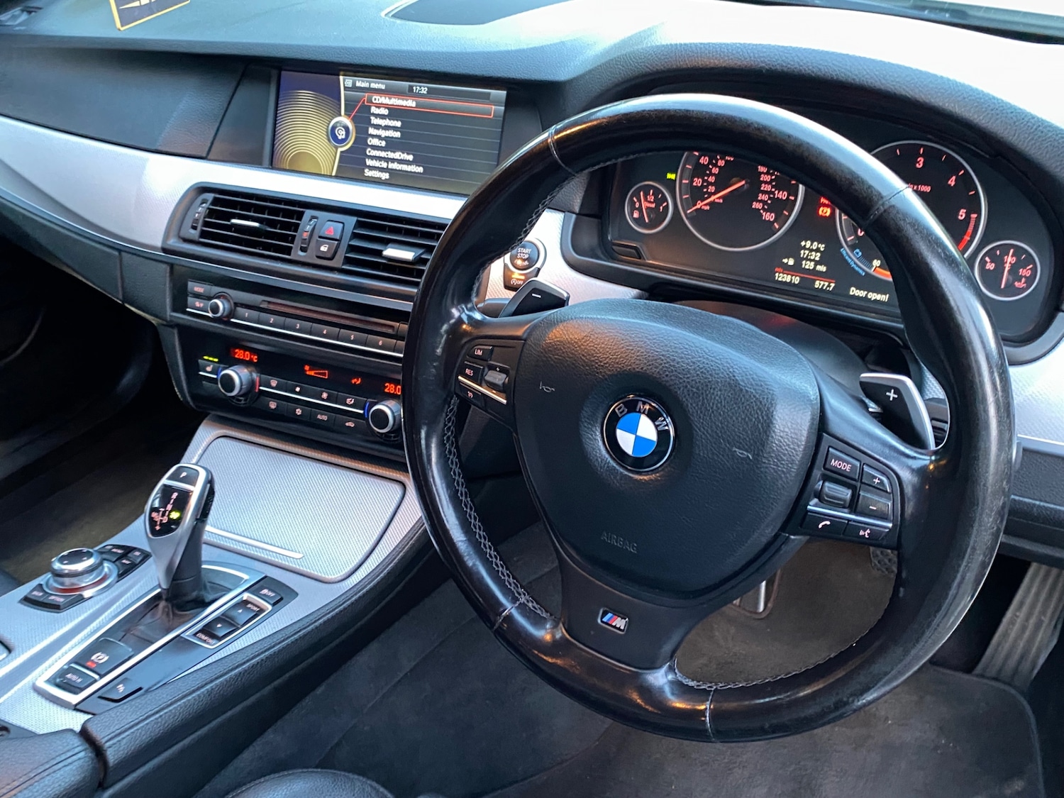 Used BMW 5 Series 2011 for sale - 76391670: Photo 8