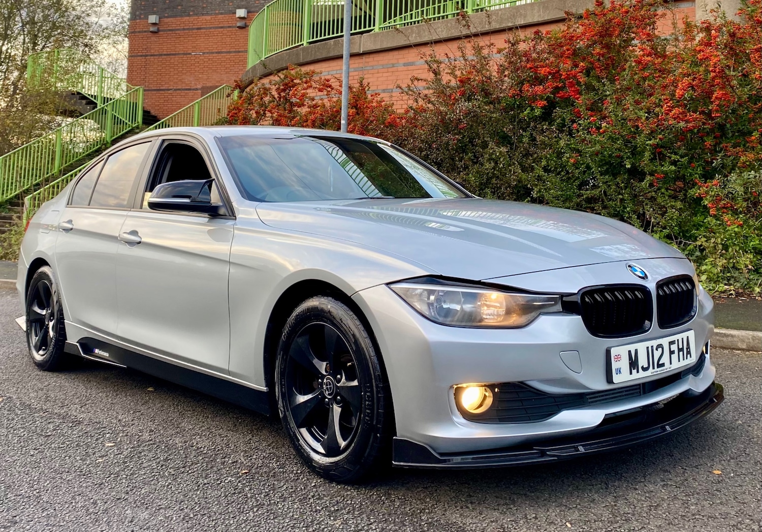 Used BMW 3 Series 2012 for sale - 76791592: Photo 2