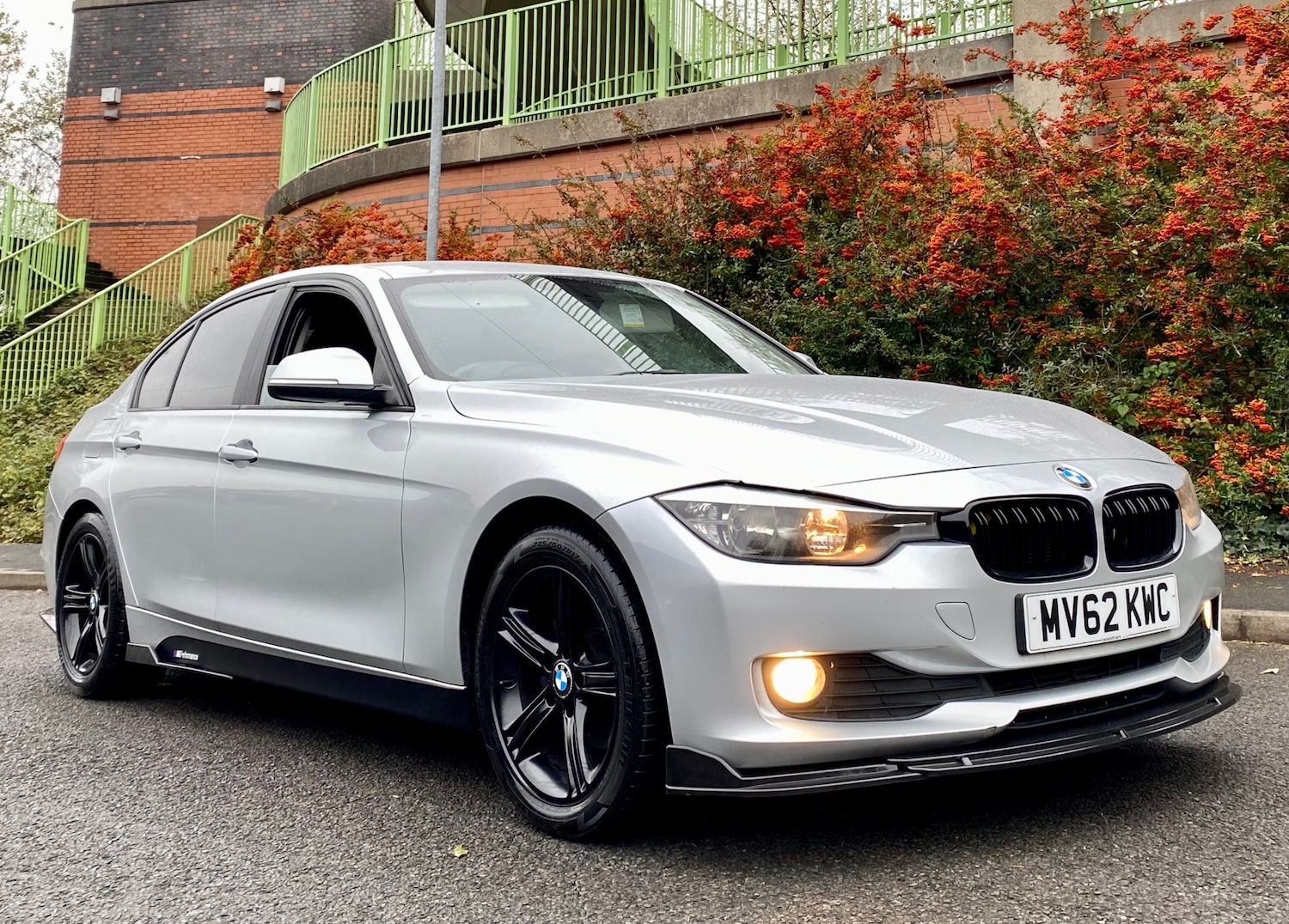 Used BMW 3 Series 2012 for sale - 76690082: Photo 2