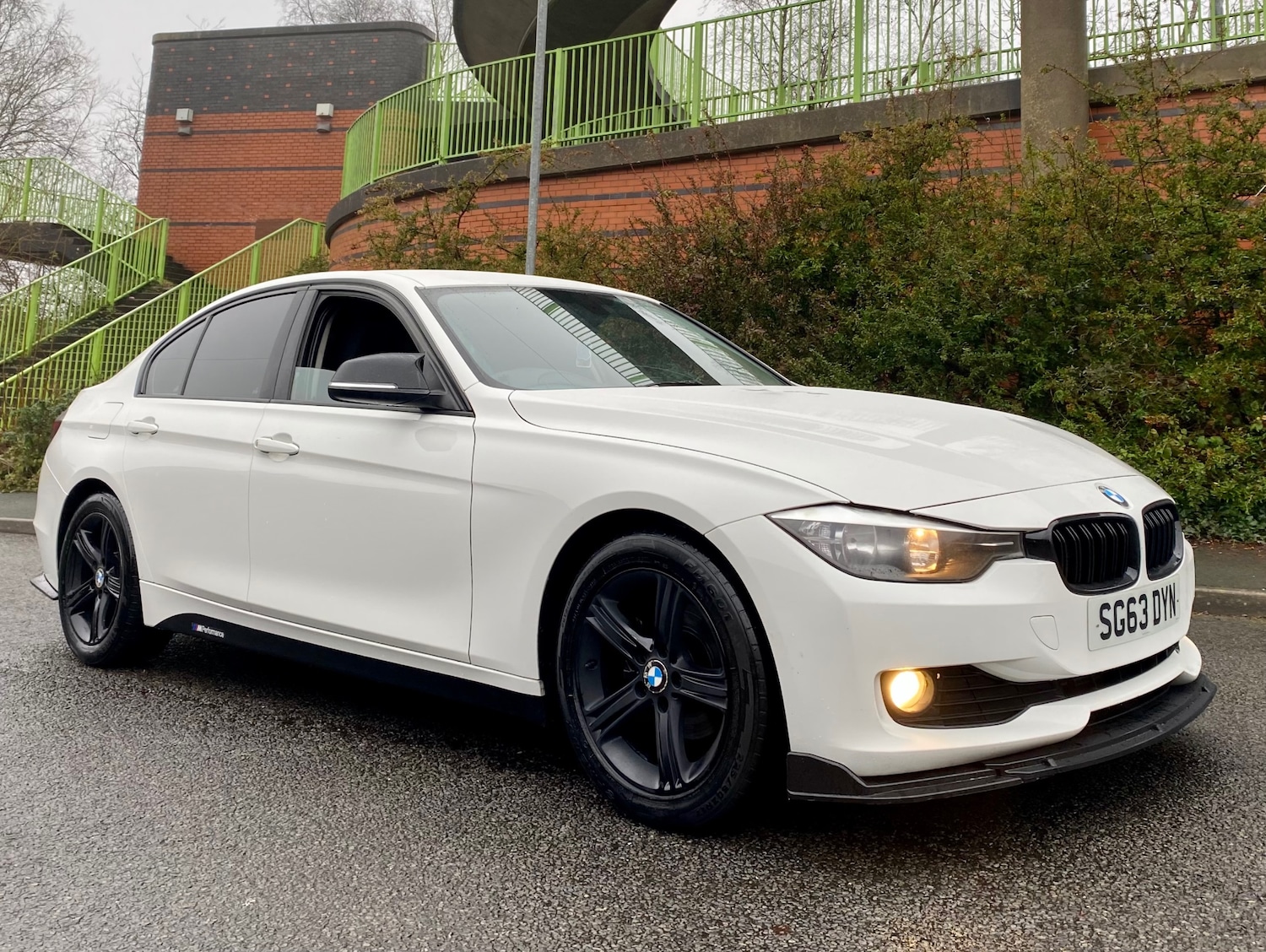 Used BMW 3 Series 2013 for sale - 77264302: Photo 2