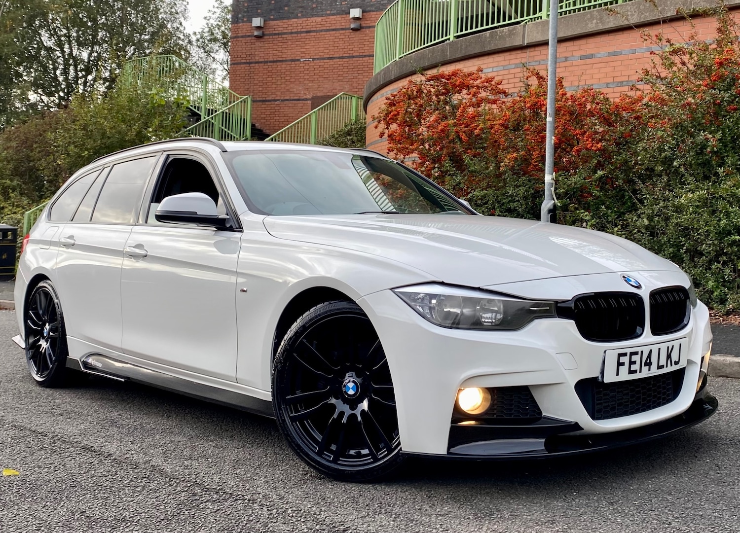 Used BMW 3 Series 2014 for sale - 76362877: Photo 1