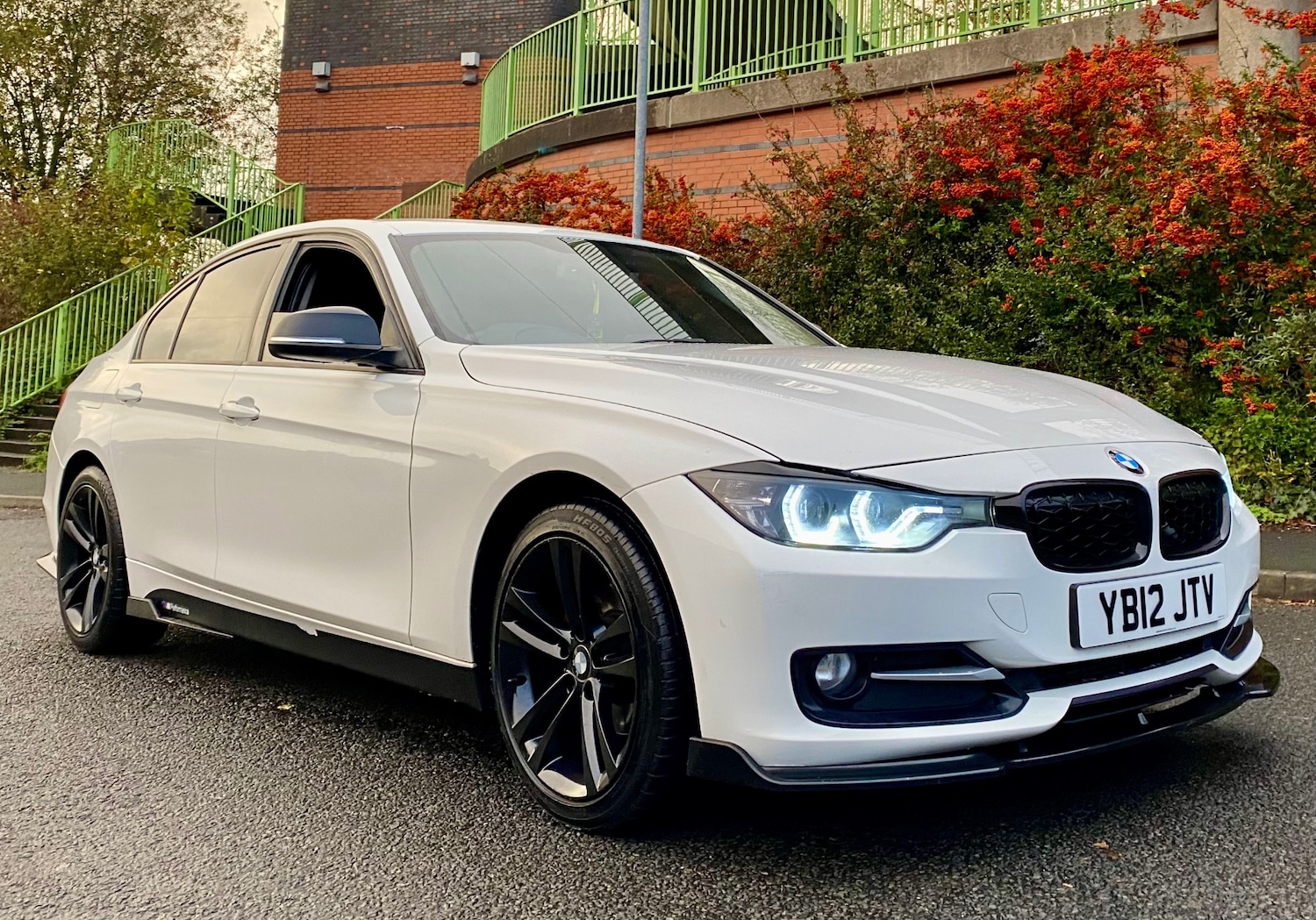 Used BMW 3 Series 2012 for sale - 76537589: Photo 2