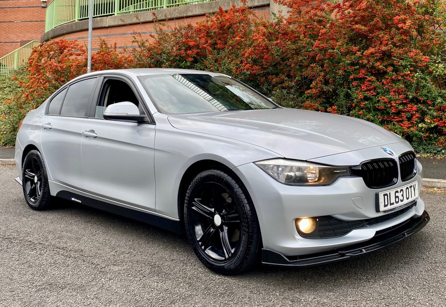 Used BMW 3 Series 2014 for sale - 76643712: Photo 2