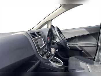 Used Toyota Verso 2011 for sale - 75734896: Photo