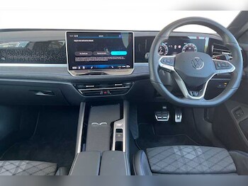 Used Volkswagen Passat 2025 for sale - 78385475: Photo