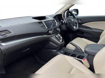 Used Honda CR-V 2017 for sale - 77614840: Photo