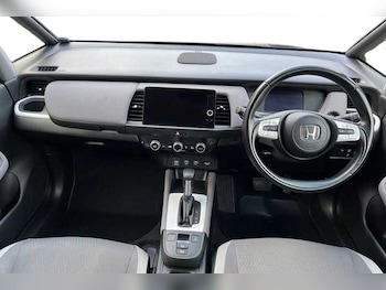 Used Honda Jazz 2020 for sale - 76705799: Photo