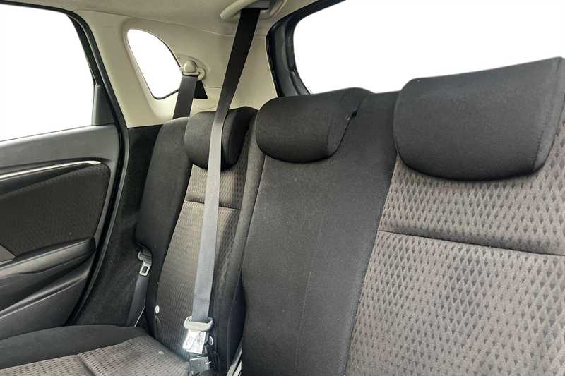 Used Honda Jazz 2018 for sale - 77740272: Photo 8