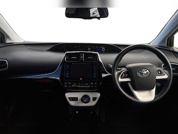Used Toyota Prius 2018 for sale - 78763878: Photo