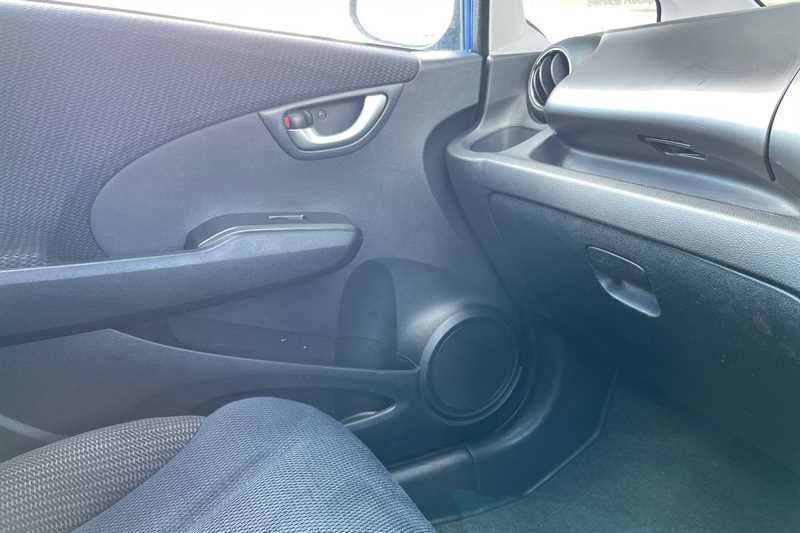 Used Honda Jazz 2015 for sale - 77855876: Photo 24