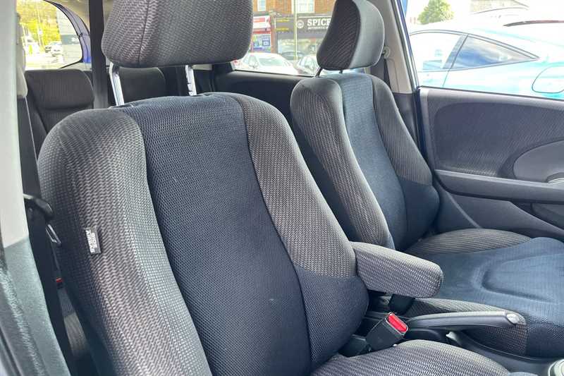 Used Honda Jazz 2015 for sale - 77855876: Photo 32