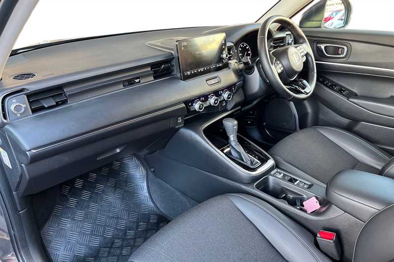 Used Honda HR-V 2022 for sale - 76851381: Photo 2