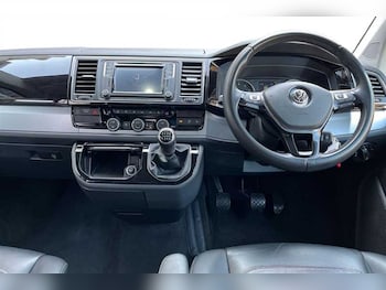 Used Volkswagen Caravelle 2018 for sale - 79488431: Photo