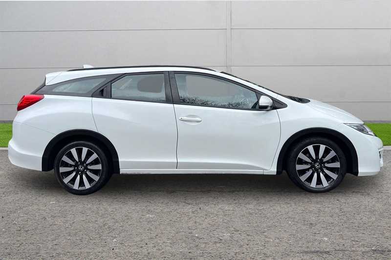 Used Honda Civic 2016 for sale - 77600610: Photo 5