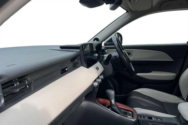 Used Honda HR-V 2022 for sale - 76100103: Photo 2