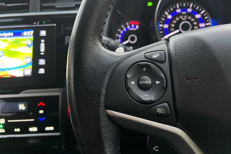 Used Honda Jazz 2018 for sale - 76610110: Photo 16