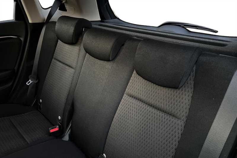 Used Honda Jazz 2018 for sale - 76610110: Photo 8