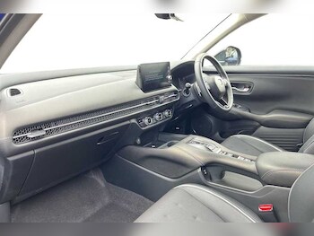 Used Honda ZR-V 2025 for sale - 77996850: Photo