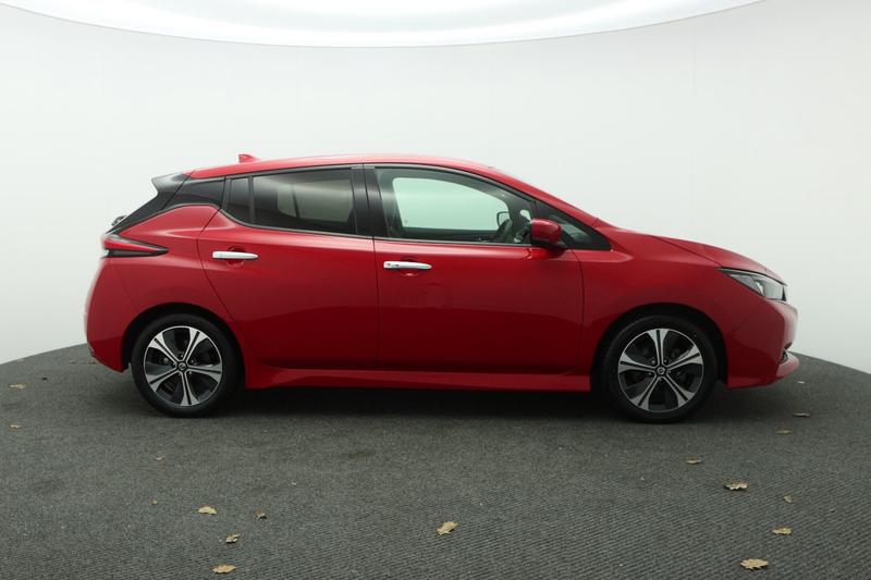 Used Nissan Leaf 2022 for sale - 77435533: Photo 2