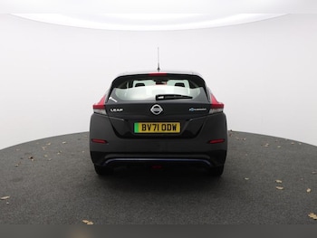 Used Nissan Leaf 2021 for sale - 77116985: Photo