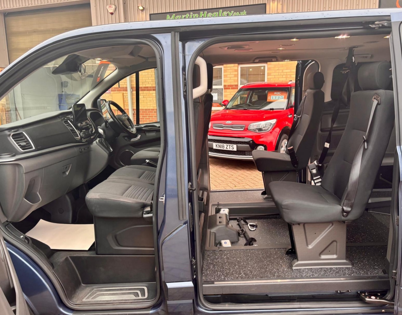 Used Ford Tourneo Custom 2018 for sale - 76479956: Photo 25