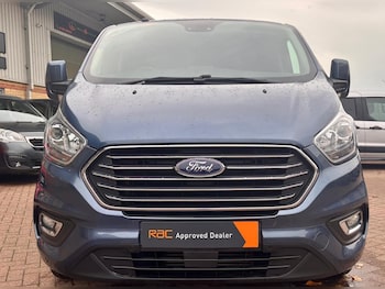 Used Ford Tourneo Custom 2018 for sale - 76479956: Photo