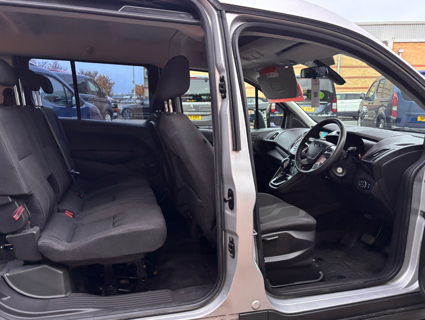 Used Ford Grand Tourneo Connect 2017 for sale - 76511077: Photo 13