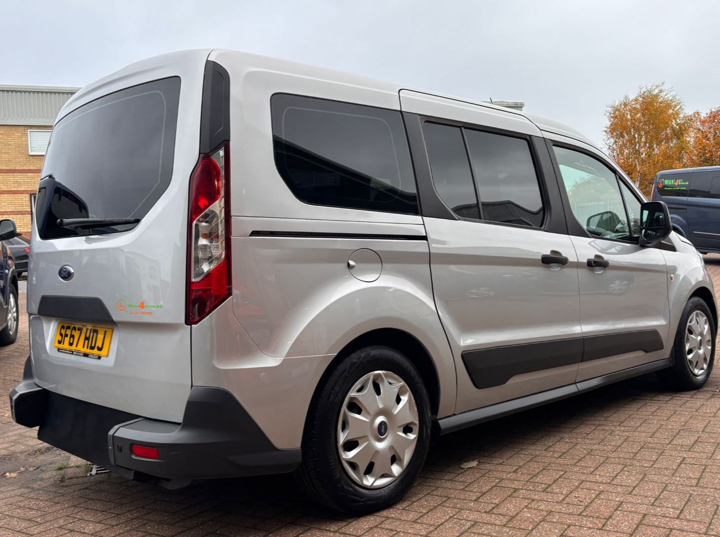 Used Ford Grand Tourneo Connect 2017 for sale - 76511077: Photo 4