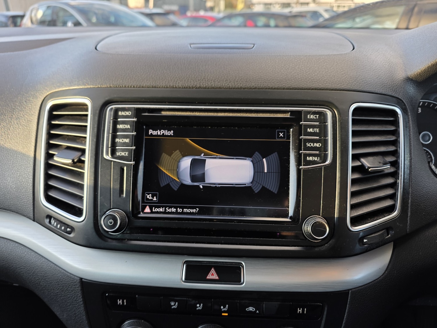 Used Volkswagen Sharan 2017 for sale - 76299116: Photo 23