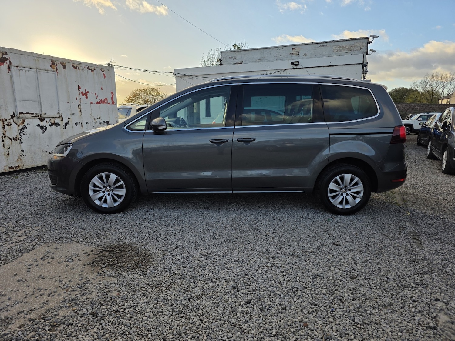 Used Volkswagen Sharan 2017 for sale - 76299116: Photo 5