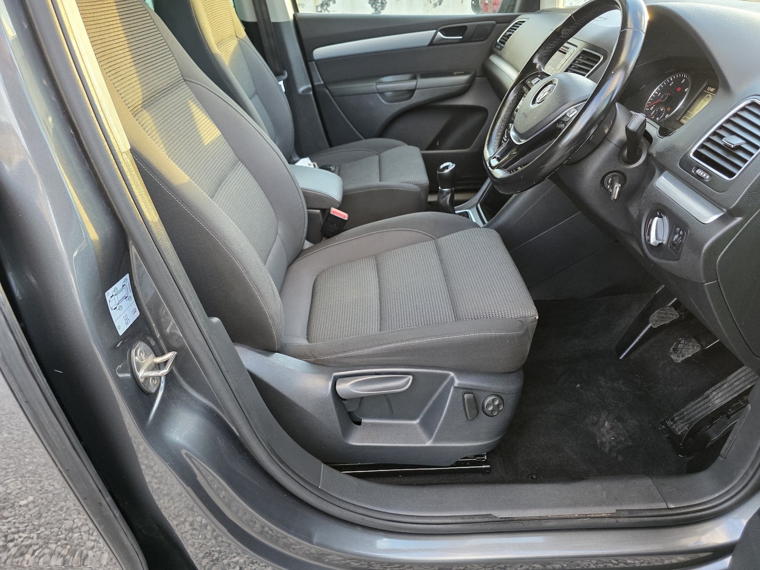 Used Volkswagen Sharan 2017 for sale - 76299116: Photo 9