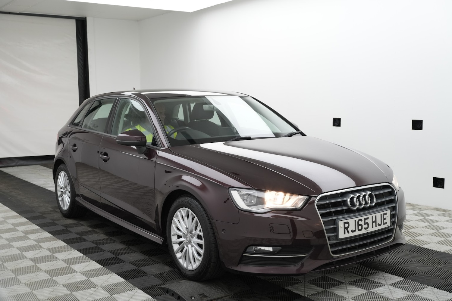 Used Audi A3 2015 for sale - 76536750: Photo 1