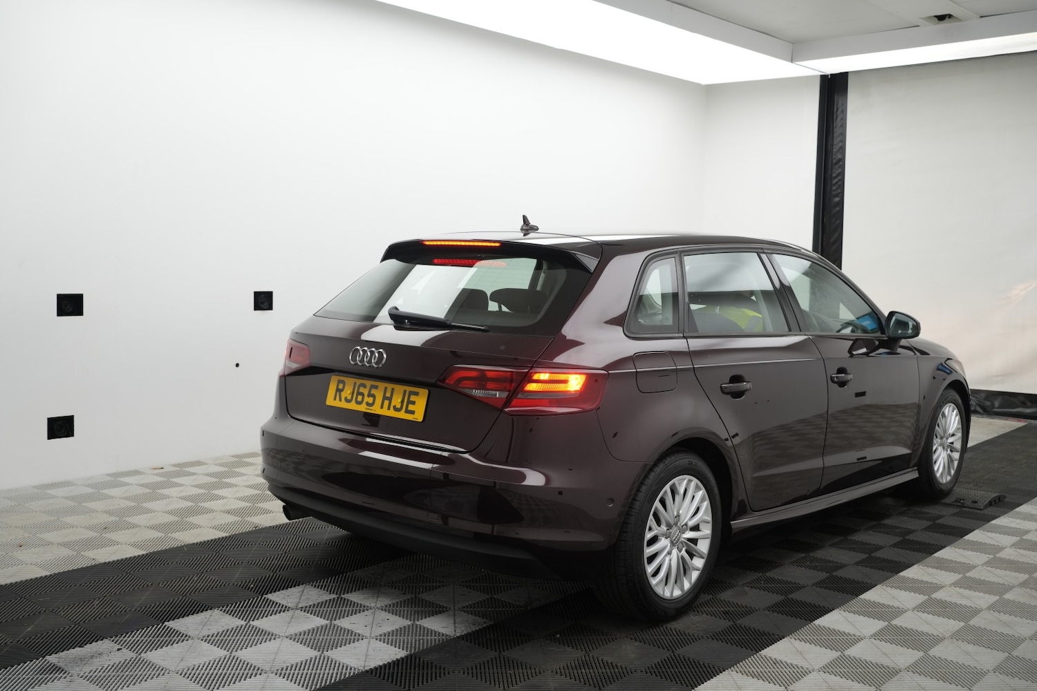 Used Audi A3 2015 for sale - 76536750: Photo 4