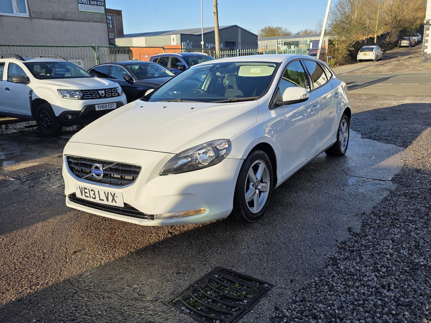 Used Volvo V40 2013 for sale - 76725659: Photo 3