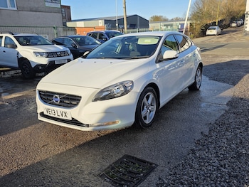 Used Volvo V40 2013 for sale - 76725659: Photo