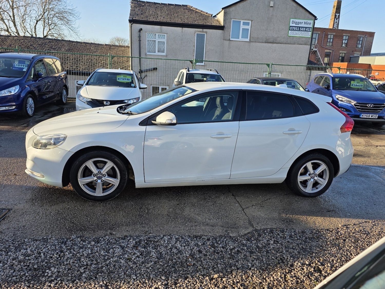 Used Volvo V40 2013 for sale - 76725659: Photo 4
