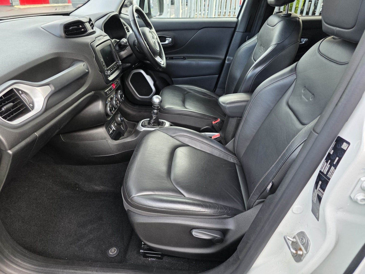 Used Jeep Renegade 2015 for sale - 76334778: Photo 8