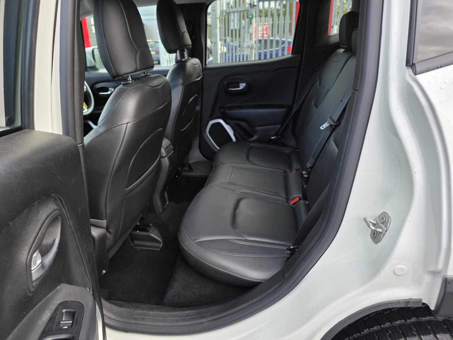 Used Jeep Renegade 2015 for sale - 76334778: Photo 9