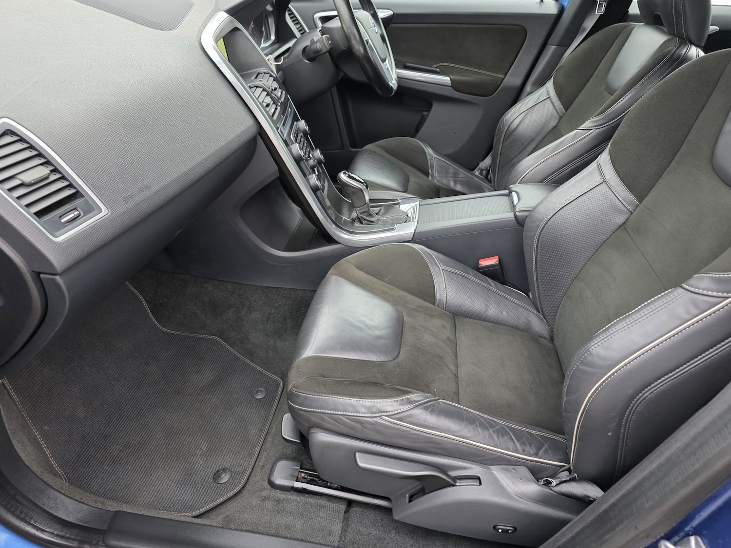 Used Volvo XC60 2016 for sale - 77225225: Photo 13