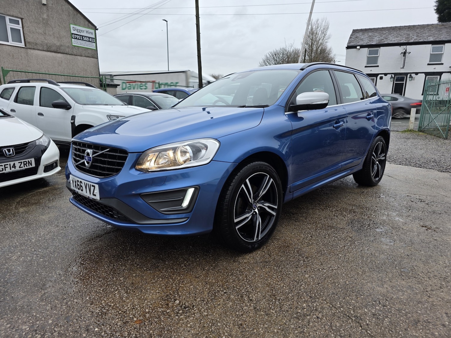 Used Volvo XC60 2016 for sale - 77225225: Photo 3