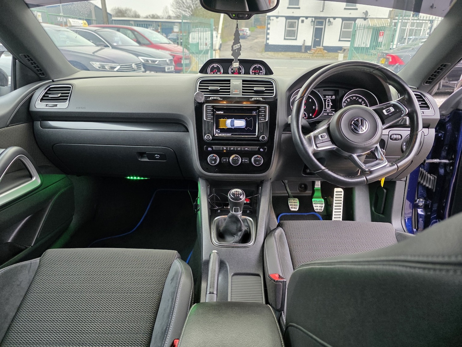 Used Volkswagen Scirocco 2017 for sale - 77921306: Photo 13