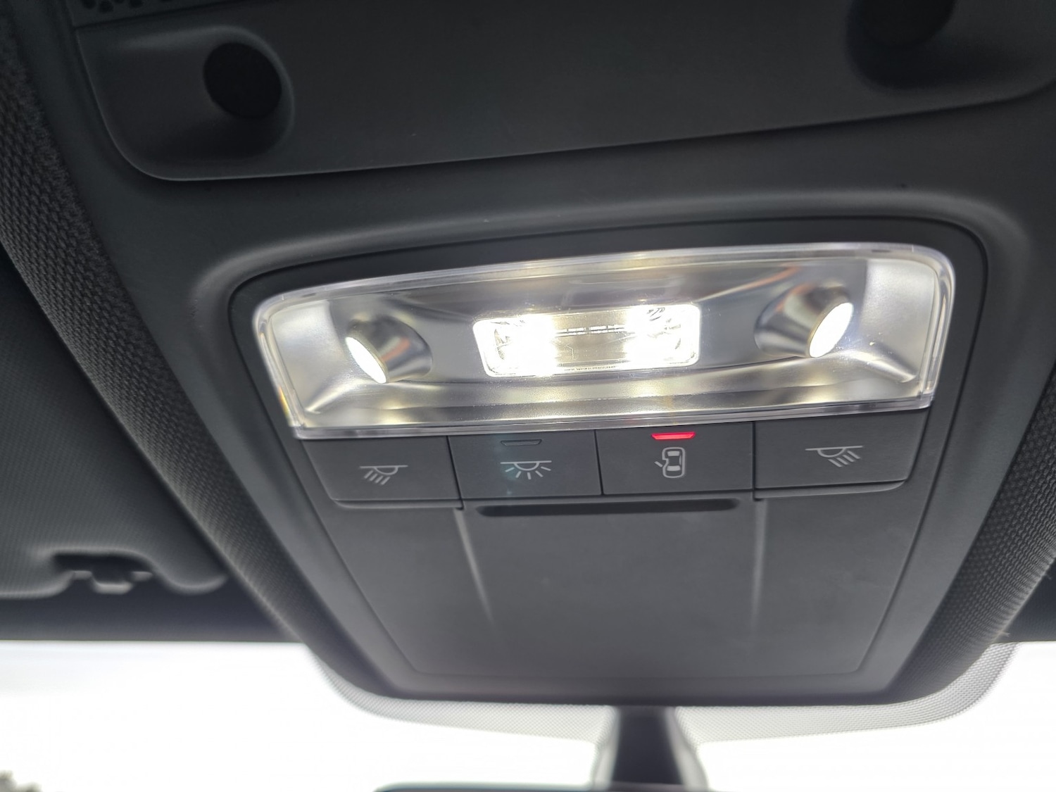 Used Volkswagen Scirocco 2017 for sale - 77921306: Photo 25