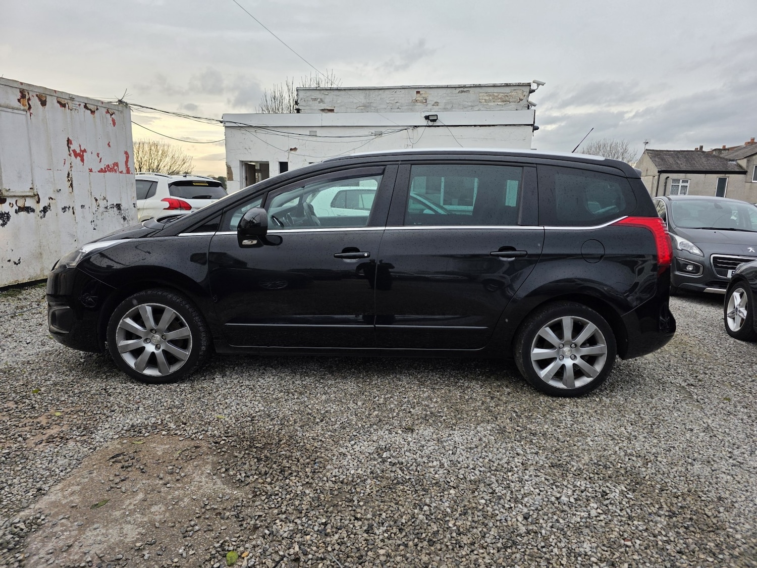 Used Peugeot 5008 2016 for sale - 77342629: Photo 5
